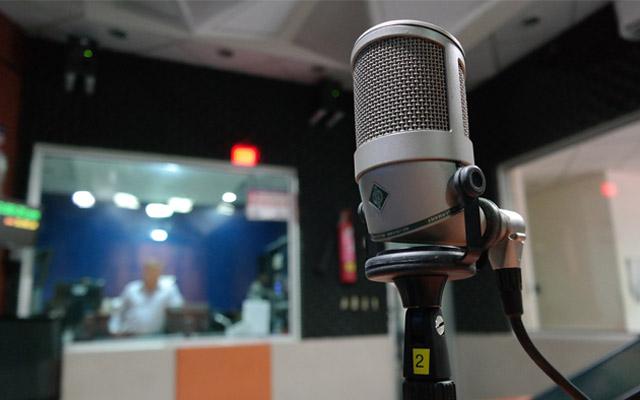 Radio Martinique FM Maxxi - RMC sur 107.1 et 107.3 FM RMC