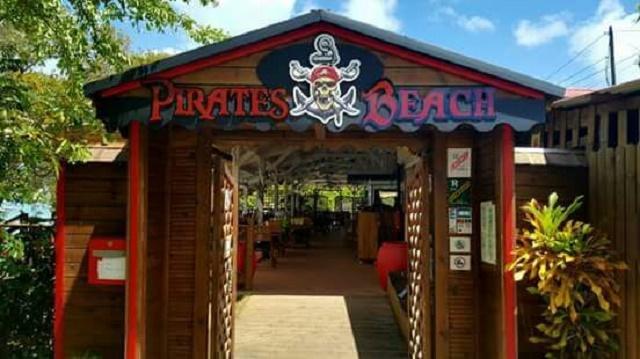Pirates beach restaurant sainte anne martinique